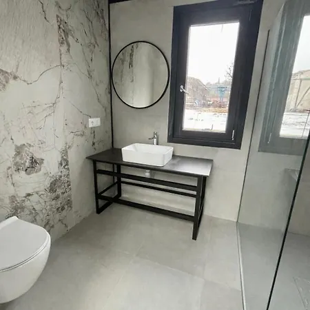 Dom Na Wodzie Z Jacuzzi I Sprzetem Wodnym, Szczerbata Pirania * Dziwnów