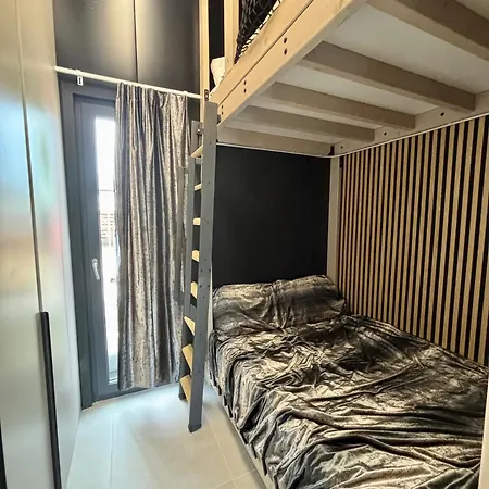 Prázdninový dům Dom Na Wodzie Z Jacuzzi I Sprzetem Wodnym, Szczerbata Pirania Dziwnów